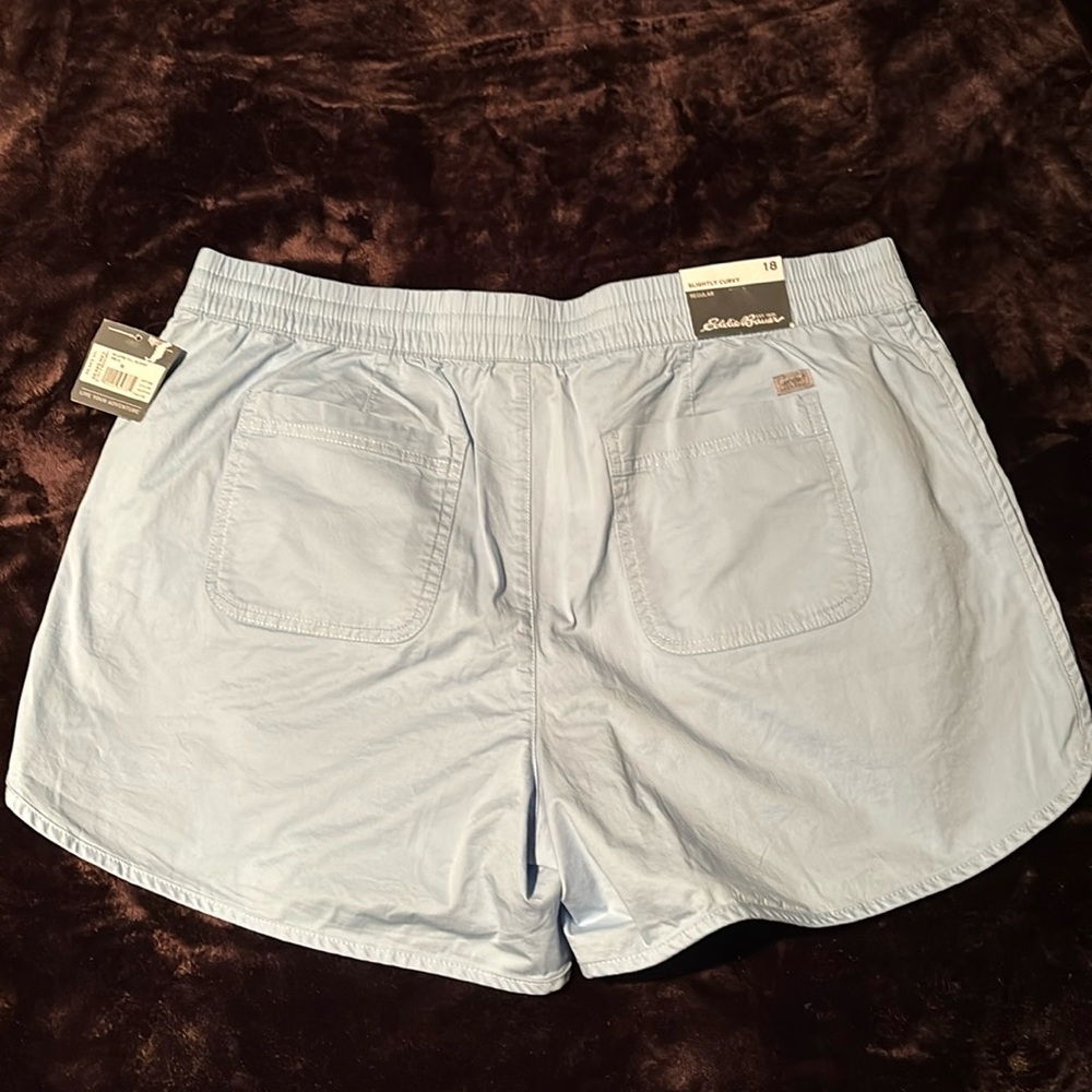 Women’s Eddie Bauer slightly curvy regular shorts
